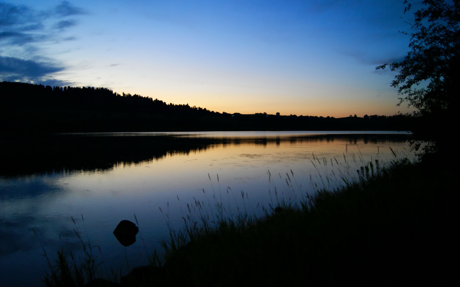 巴黎圣日耳曼继续保持领先,法甲冠军在望