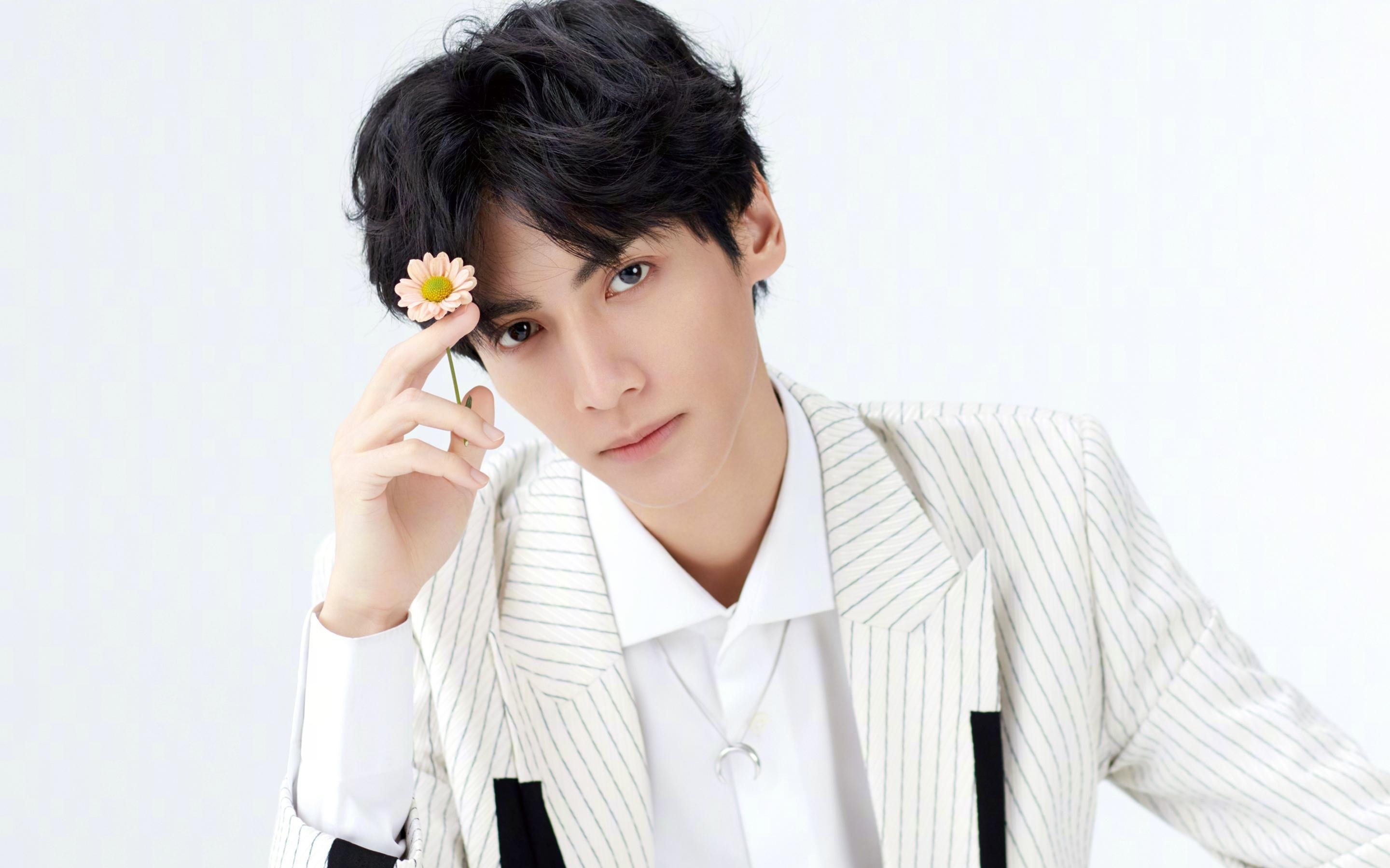 Leyu Sports (乐鱼体育)-英超争冠激烈，顶级豪门争夺每一分