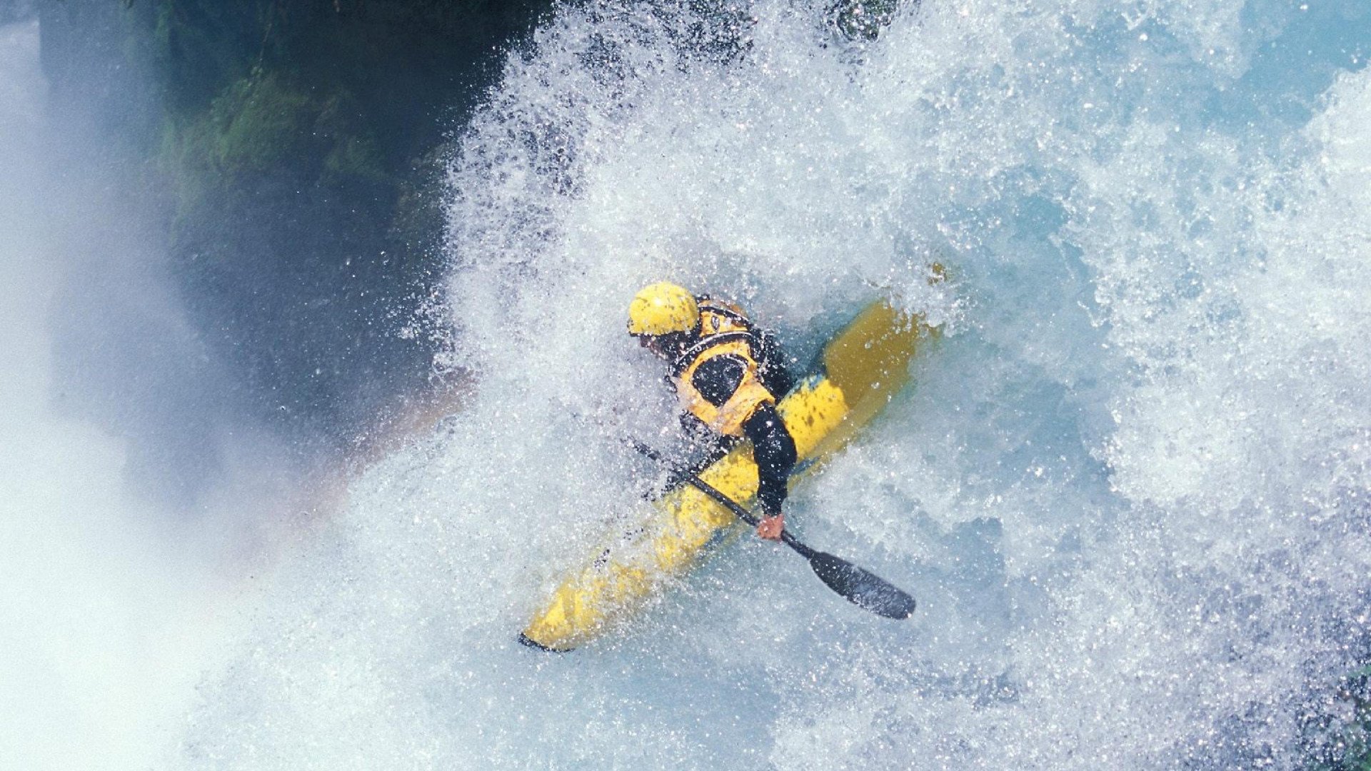 世界杯亚洲区预选赛:中国3比0击败越南 年轻前锋戴帽一战封神